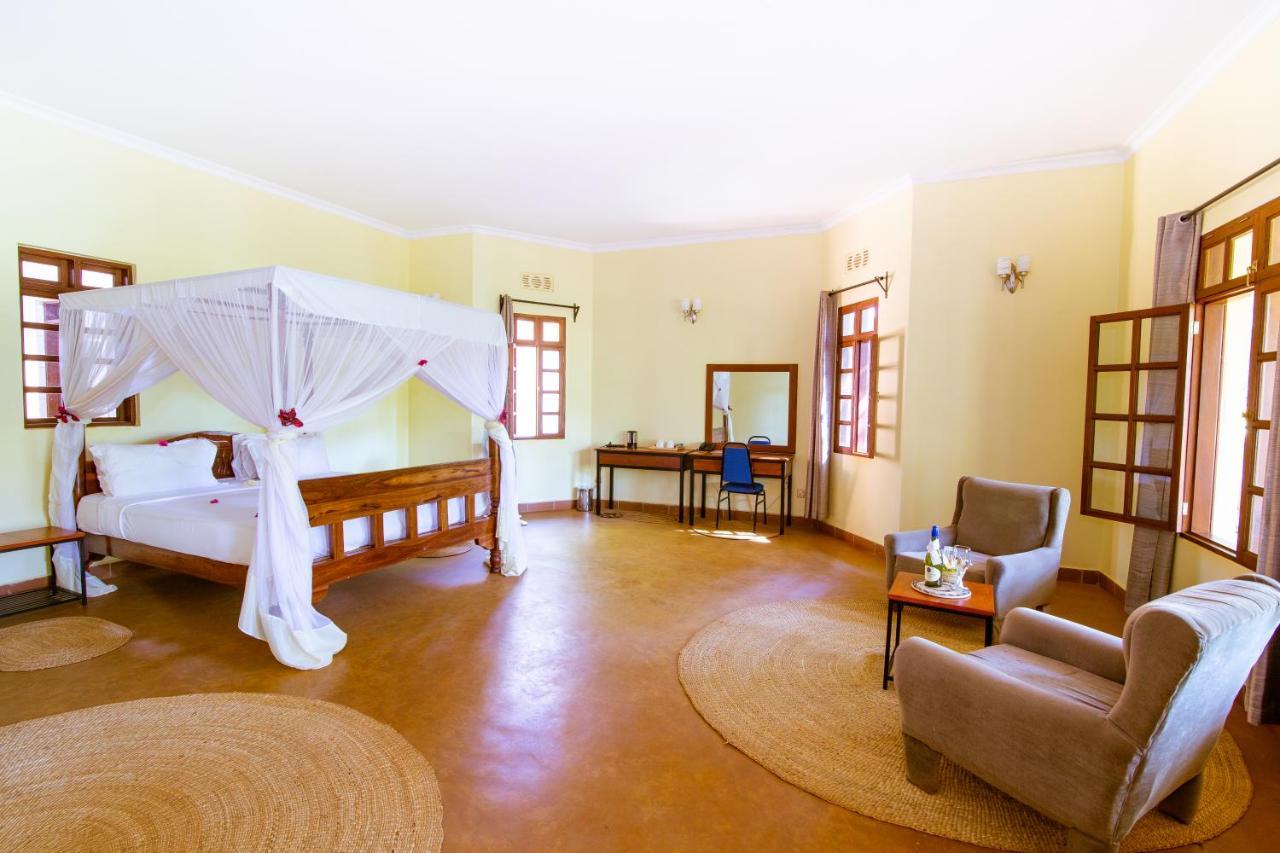 Eileen'S Trees Inn Karatu Zewnętrze zdjęcie
