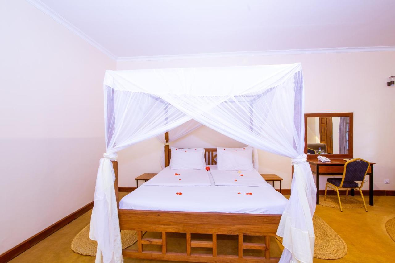 Eileen'S Trees Inn Karatu Zewnętrze zdjęcie